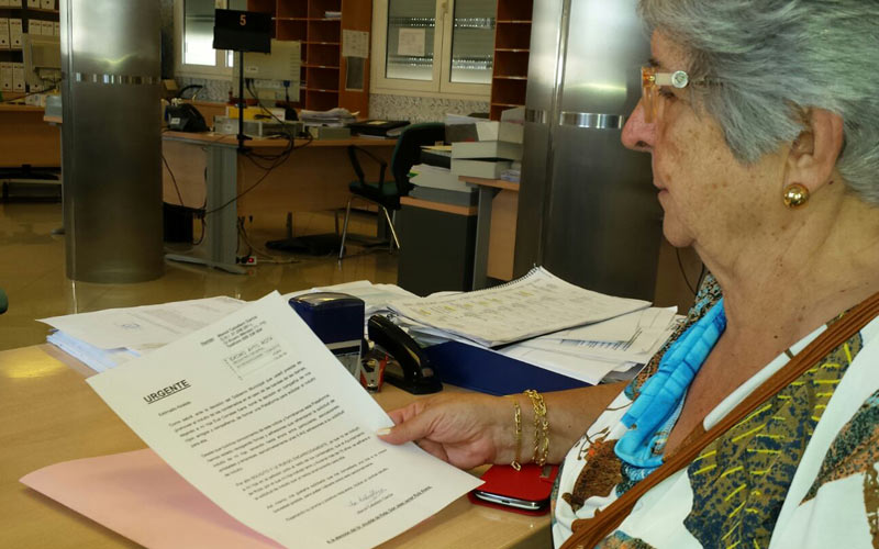 La madre de Eva Corrales (PP) ruega ver al alcalde para pedirle la adhesión del Ayuntamiento al indulto de su hija, la exalcaldesa