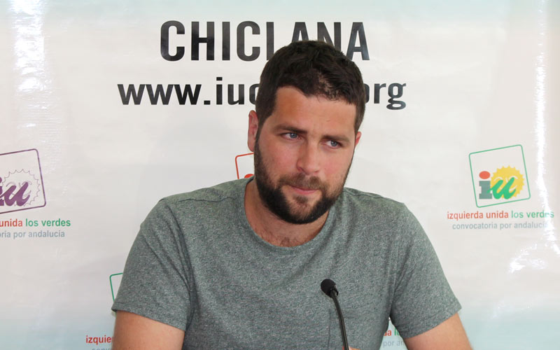 IU lamenta las “ocurrencias” de Román al anunciar una depuradora de moluscos sin proyecto “creando expectativas de empleo”