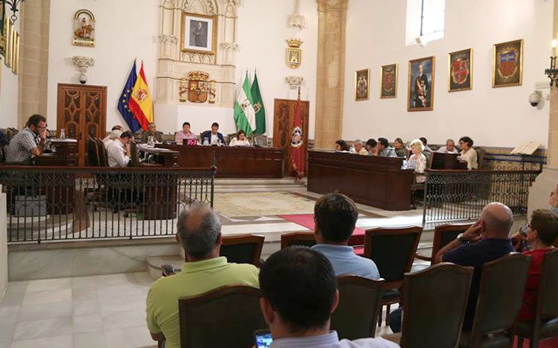 El Ayuntamiento urge al Gobierno central a aumentar los efectivos de Policía Nacional en Rota durante los meses de verano