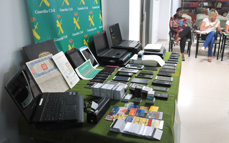 Cae una organización internacional dedicada a la clonación de tarjetas tras una investigación de la Guardia Civil de Cádiz