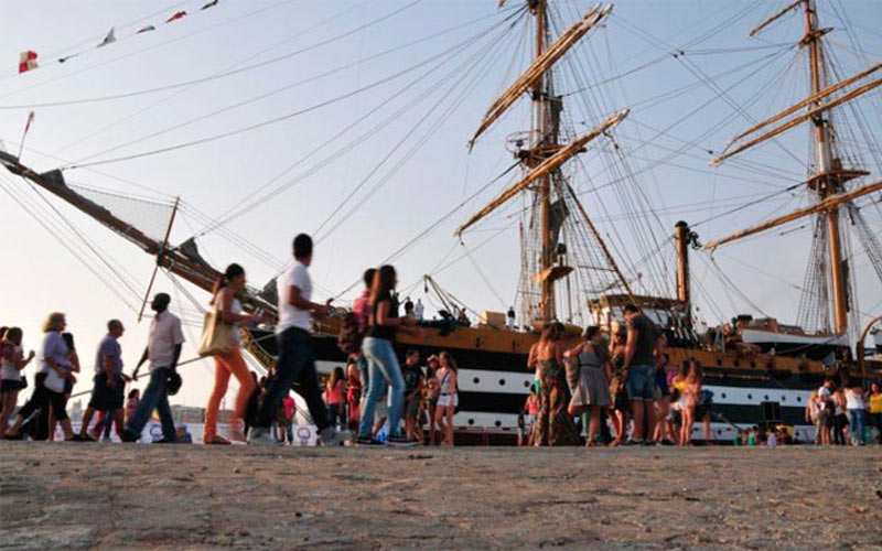 El Amerigo Vespucci ‘recapacita’ y estará en Cádiz en la Gran Regata