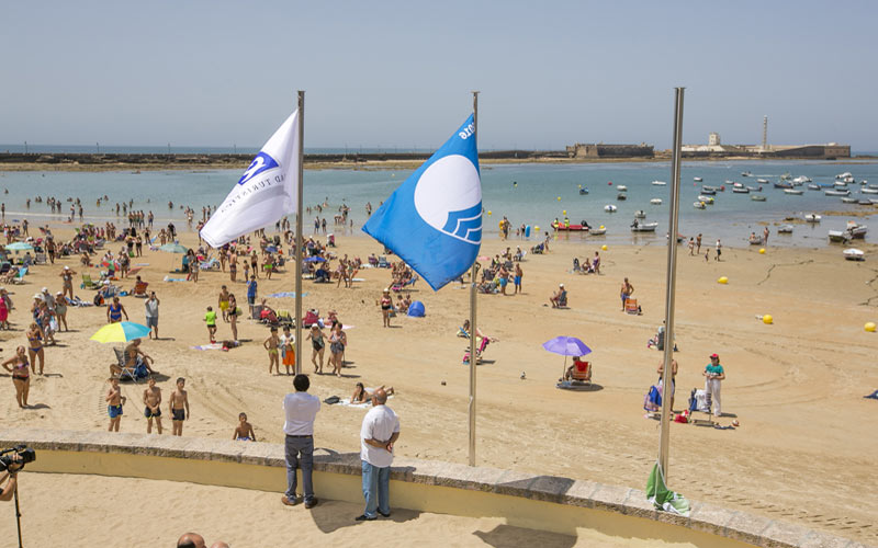 Temporada alta en las playas de Cádiz