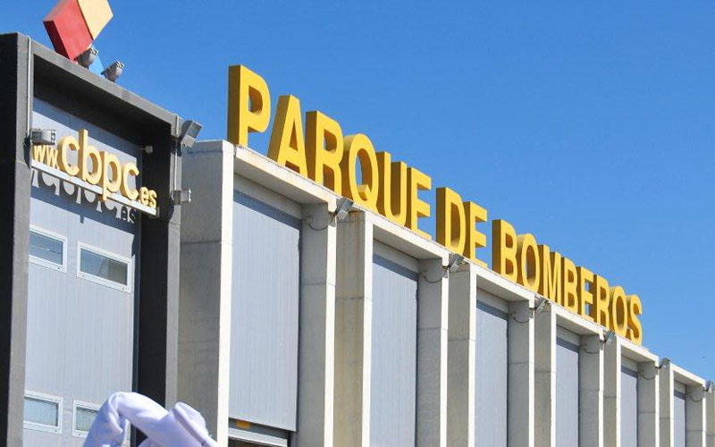 La “falta” de bomberos en Cádiz se agrava en verano