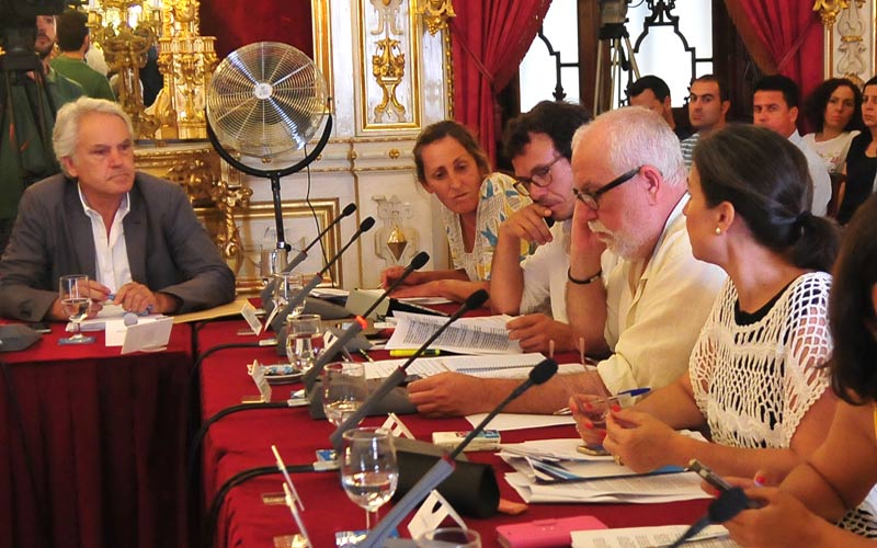 “PSOE y PP reeditan el eterno bipartidismo para ocultar la falta de propuestas durante el primer año de mandato en la Diputación”