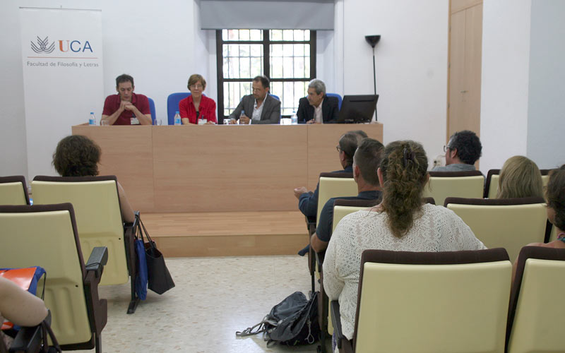 Profesores de español de 14 países se reúnen en la UCA para reflexionar en torno a la enseñanza y el aprendizaje de la lengua
