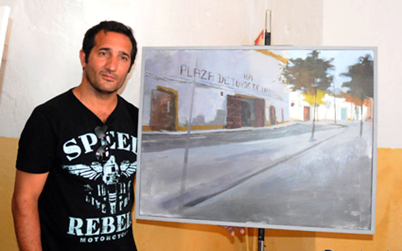 Buena acogida del primer concurso de pintura rápida en la plaza de toros de La Isla