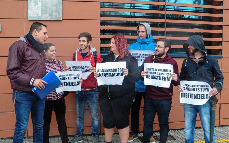 “Nadie nos ha llamado para disculparse por dos años con nuestra formación en suspensión ni para decirnos si podremos continuar”