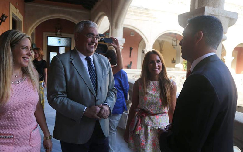 La Junta apuesta por dejar de ver la Base de Rota como generadora de empleo directo y promover industria auxiliar a su alrededor
