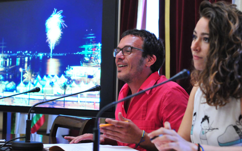 Un millón y medio de personas, el doble de lo previsto, acude a una Regata que supone para Cádiz 13,5 millones de impacto económico