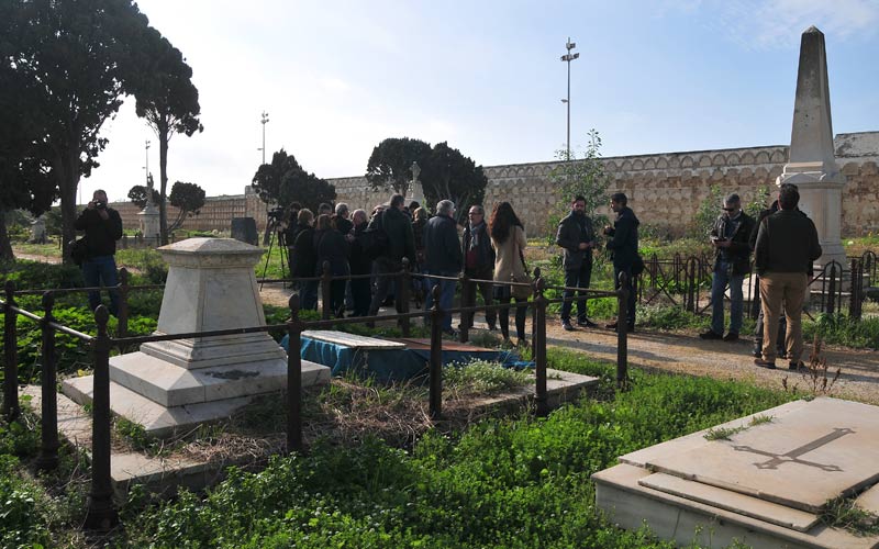 Llamamiento a quienes tengan familiares en la fosa común del cementerio de San José de cara a avanzar en las exhumaciones