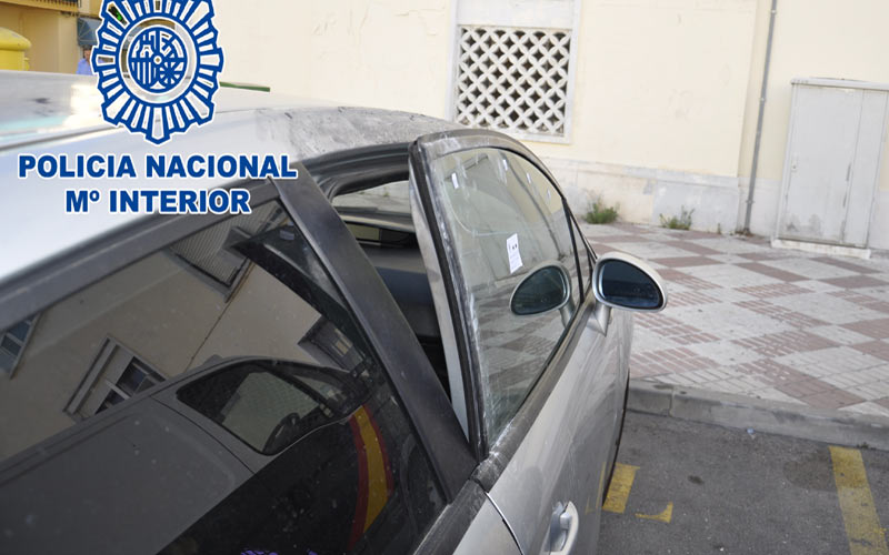 Detenido el autor del robo en el interior de varios vehículos estacionados en la calle Postigo y alrededores