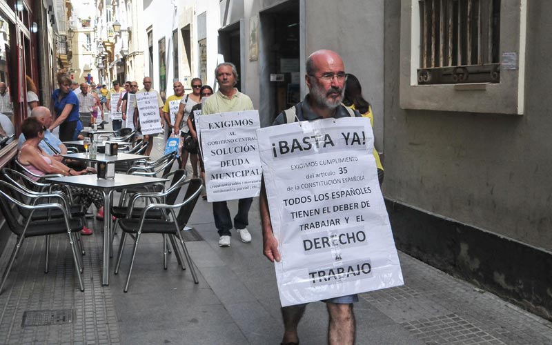 El paro sigue cayendo en agosto en Cádiz, y más 400 personas dejan la ‘cola’; ni el 3% de los contratos firmados son indefinidos