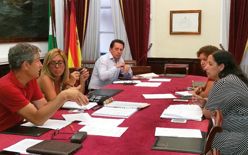 El PP sigue ‘pasando’ de implicarse en la modificación del ROM, mientras Gobierno local, PSOE y Ciudadanos ya trabajan en serio