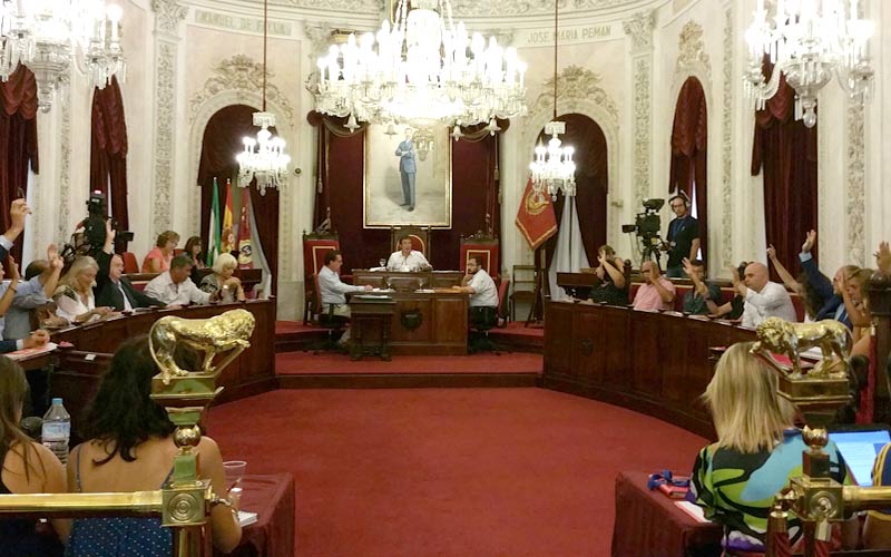 La ordenanza municipal del programa Alquiler Justo, consensuada por partidos y colectivos implicados, es aprobada por unanimidad