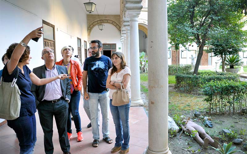 Ayuntamiento y Junta buscan juntos una solución a la Escuela de Arte de Jerez tras el derrumbe del techo del aula de dibujo