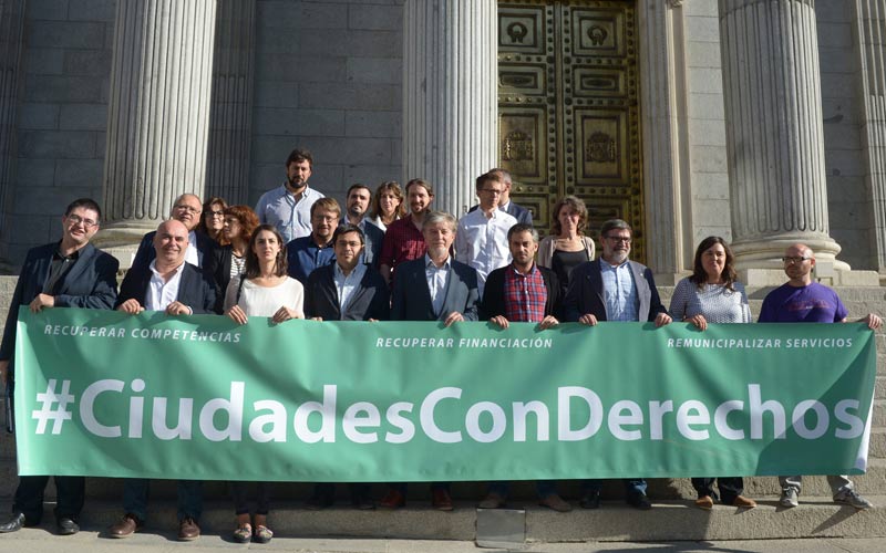 Cádiz respalda la proposición de ley de Unidos Podemos que persigue “liberar a los ayuntamientos del yugo” de la Ley Montoro