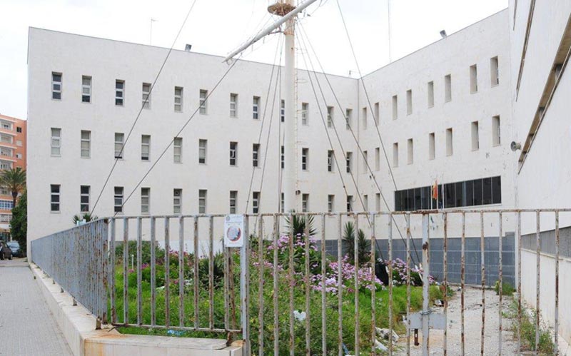 La Justicia coincide con el Ayuntamiento y rechaza la pretensión de la Junta de declarar en ruina el edificio de la Escuela Náutica