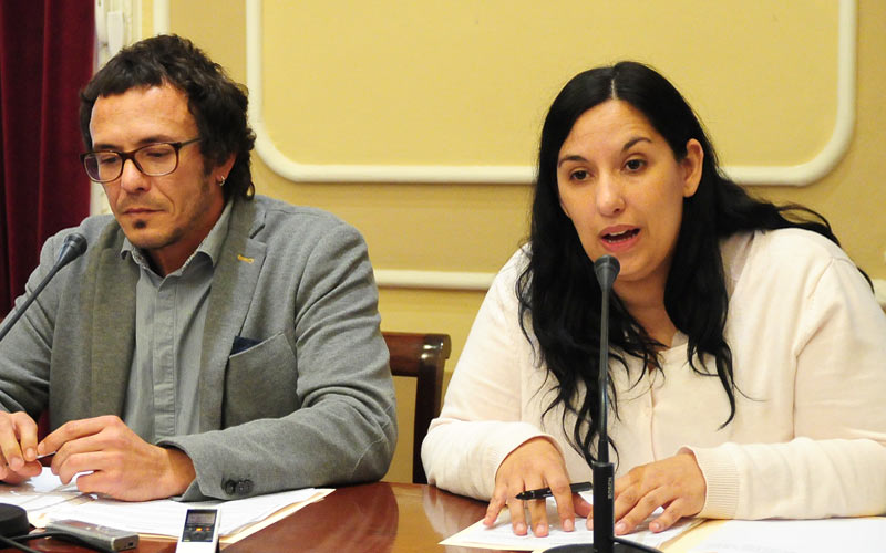 Fernández pide “paciencia” porque “los cambios importantes no se consiguen en un día”; el PP exige su dimisión y habla de “engaño”