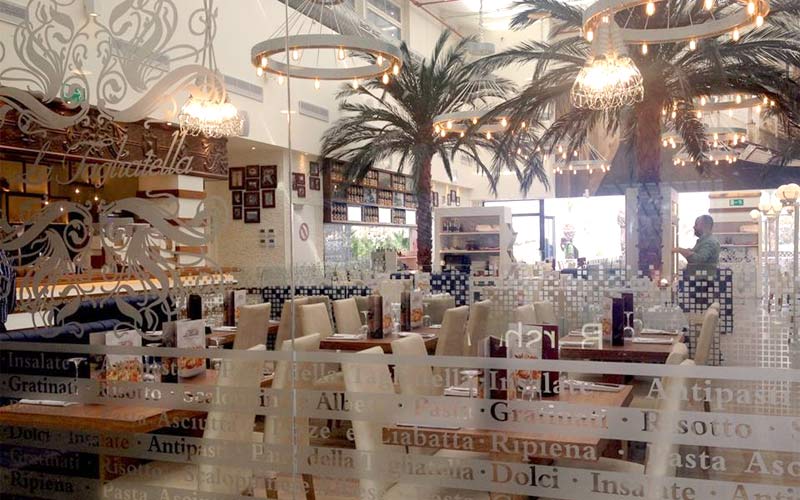 Crece la oferta comercial y de restauración de Bahía Sur