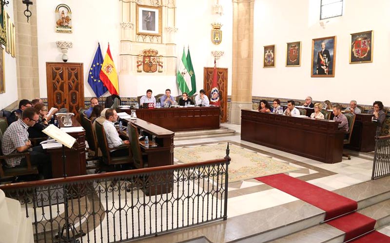 El IBI subirá un 1,6% en Rota, con el apoyo de todos los partidos, ante la falta de compensaciones prometidas por la Base Naval