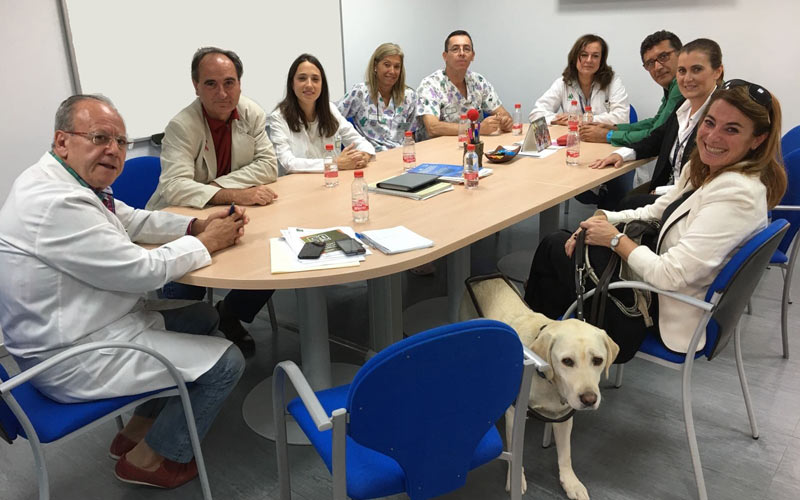 La lectura como “experiencia enriquecedora” llega al Hospital de Jerez entre los menores ingresados, sus familiares y cuidadores