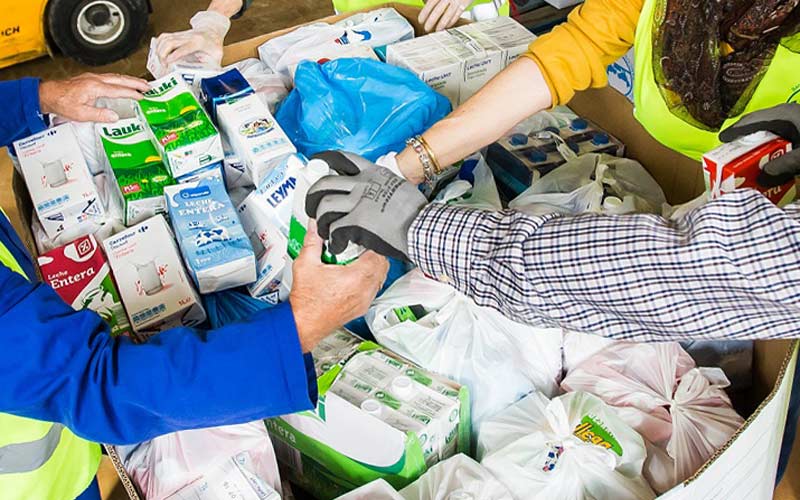 Bahía Sur apela a la solidaridad de sus clientes y les llama a donar alimentos durante este mes para el comedor El Pan Nuestro