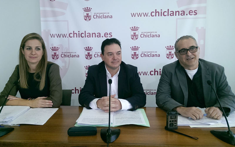 El Ayuntamiento chiclanero prevé manejar en 2017 más de 97 millones, centrándose “en empleo, vivienda y ayudas sociales”