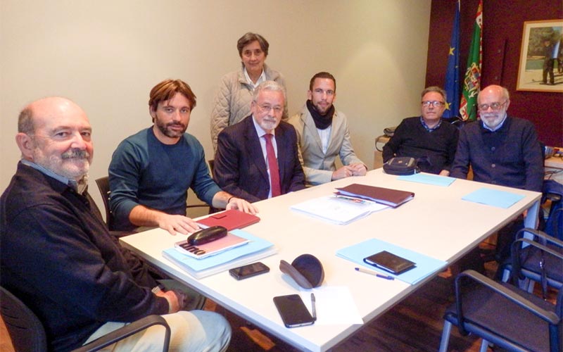 La Apdha comparte con el Defensor del Pueblo Andaluz la situación de “emergencia habitacional” en Cádiz y le insta a intervenir