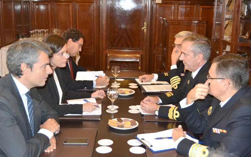 El Ayuntamiento y la Armada barajan promocionar las visitas al Observatorio y la rehabilitación y puesta en valor de Torre Alta