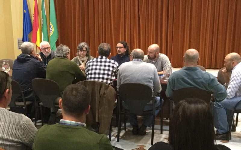 IU llevará ante la UE el conflicto de la plantilla del aeropuerto de la Base de Rota y la vulneración de derechos del personal laboral