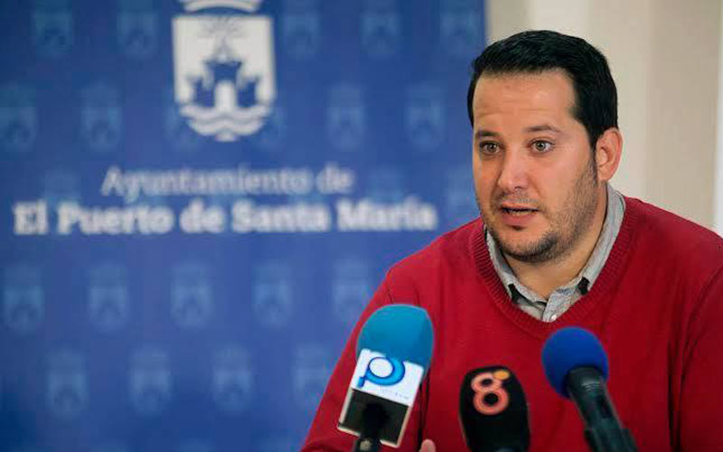 El concejal de Urbanismo considera “prioritario y urgente” aclarar el “futuro” de los suelos de la Autoridad Portuaria en El Puerto