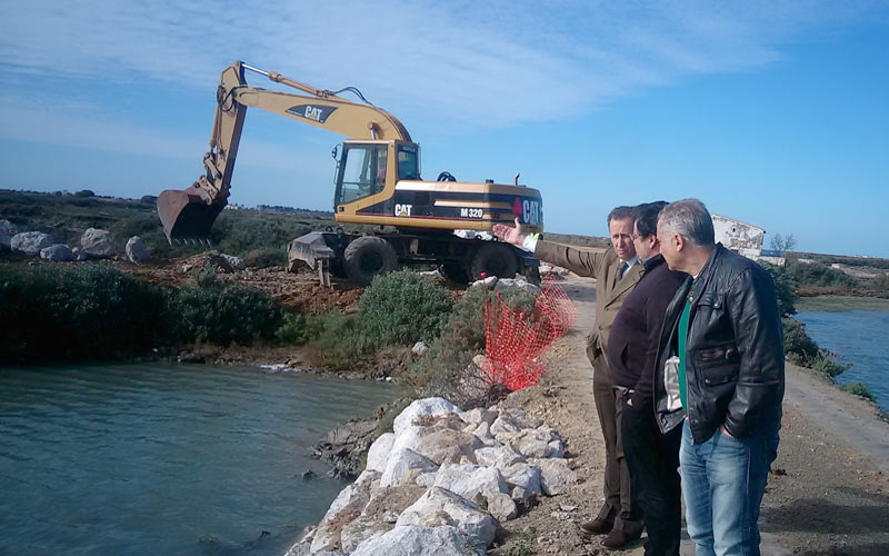 El Consistorio chiclanero destina parte del dinero para obras de la Diputación a mejoras en las salinas de Carboneros