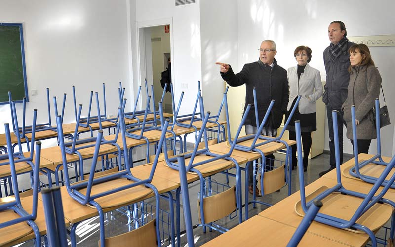 El IES Fernando Quiñones dice ‘adiós’ a sus aulas prefabricadas