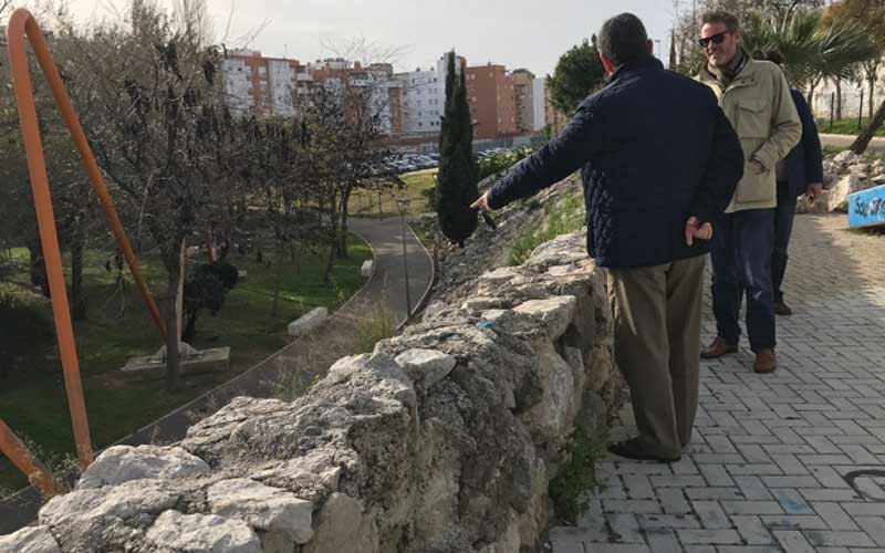 El PP se detiene en el “lamentable” estado del parque de El Barrero para tachar de “incapaz” al Gobierno local de PSOE y PA, su exsocio