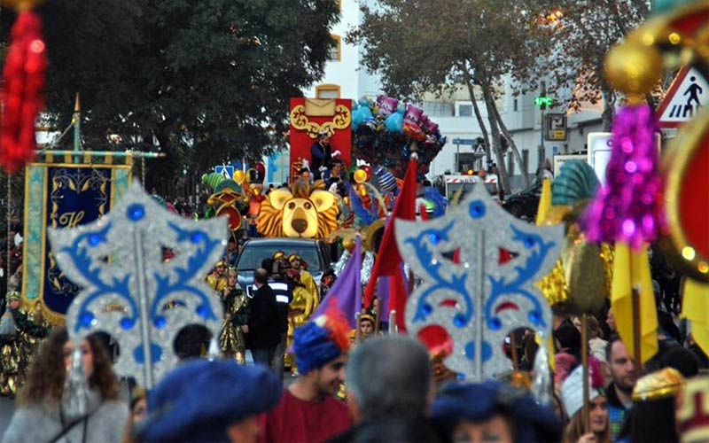 San Fernando dice haberse consolidado como “referente” de la Navidad en la Bahía; Cavada se guía por “la respuesta en las calles”