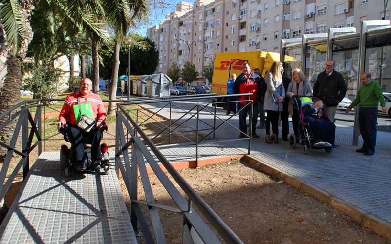 La Ardila mejora su accesibilidad con una demandada rampa