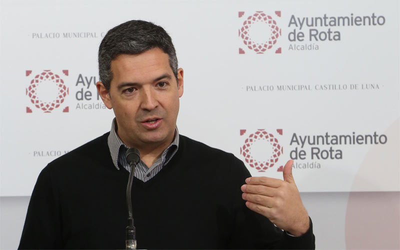 El alcalde denuncia ante Hacienda la “situación de indefensión” en la que se encuentra Rota: obligada a devolver hasta 5 millones