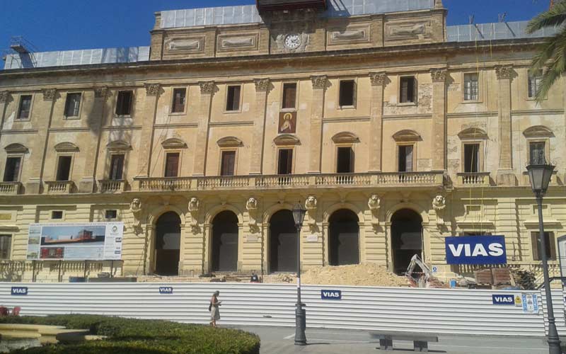 Imprevistos durante la obra de rehabilitación del Ayuntamiento isleño suponen un sobrecoste de 500.000 euros y seis meses más