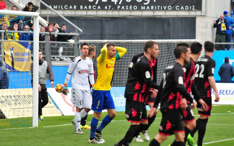 El Cádiz buscó los tres puntos, el Reus no