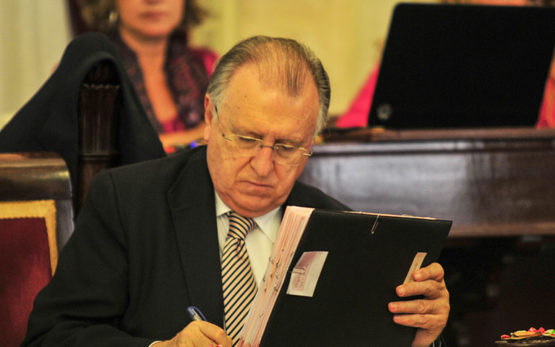 El PP pregunta a Navarro “cómo pueden tenerse los presupuestos más sociales de la historia de Cádiz con 20 millones de déficit”