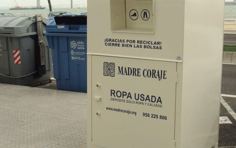Robos y destrozos en contenedores de Madre Coraje en Cádiz