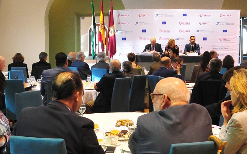 Empresas gaditanas están invitadas a buscar negocio en seis países iberoamericanos y Filipinas con la excusa del Tricentenario