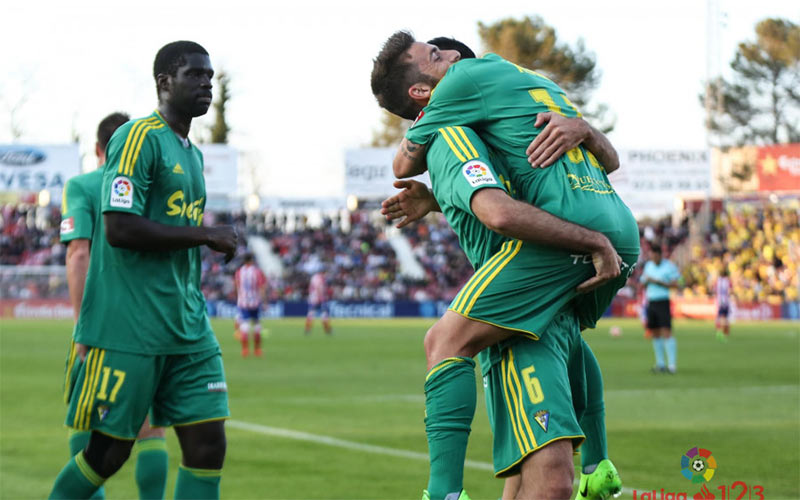 Machada en Girona: el Cádiz ya sólo mira al play off