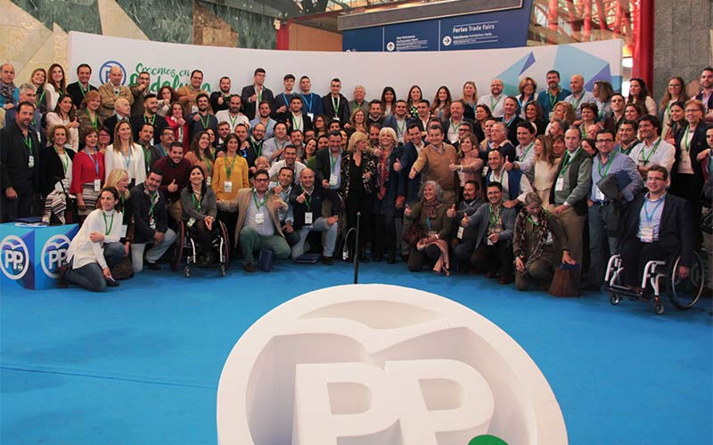 Apoyo unánime de la delegación del PP de Cádiz en el Congreso regional a Moreno Bonilla, que promete “ilusión y prosperidad”