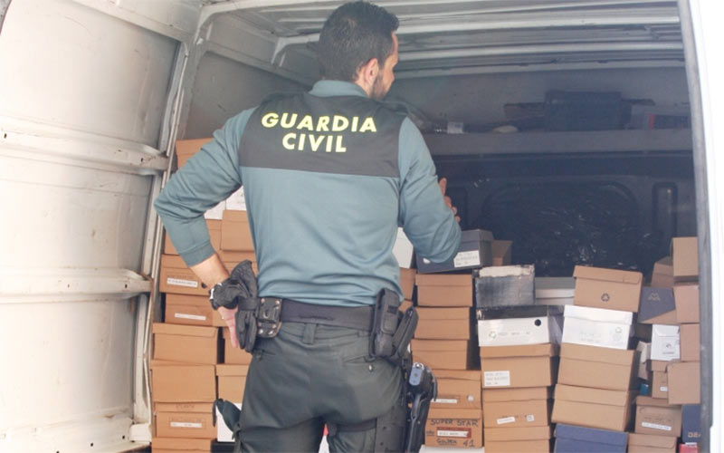 Investigados dos bazares en San Fernando por la falsificación, distribución y venta de artículos de “prestigiosas marcas”