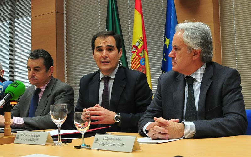 La visita del número dos de Interior: “vacía de contenido y llena de especulaciones” para el PSOE; “zanja la polémica” para el PP