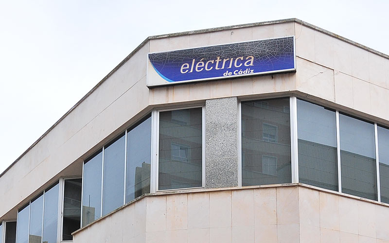 El PP pone diez condiciones para aprobar el bono social eléctrico que tumbaba días atrás; el Gobierno local asumirá las “viables”