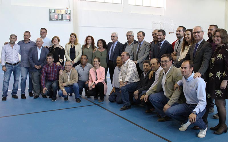 Ocho años después y tras una inversión de 1,6 millones de euros, abre el pabellón polideportivo El Fontanal