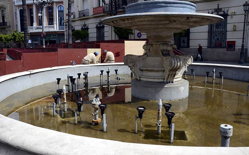 El Consistorio jerezano se plantea más arreglos de fuentes del centro “perdurables y no puntuales”