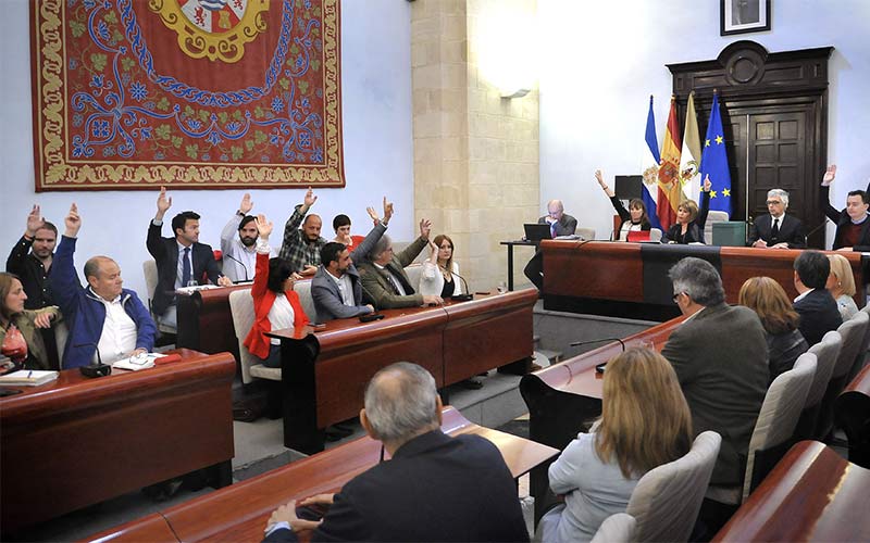 Jerez ya tiene presupuesto municipal para 2017, con el sello de todos los partidos salvo el PP